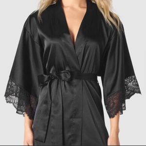 ✨La Senza✨ Sexy Night Lace Robe